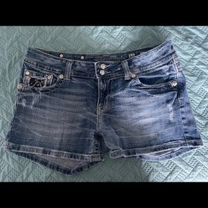 Miss Me Shorts 31